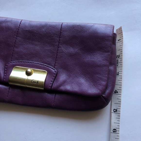 Coach Magnetic Snap Closure Wristlet - Picture 4 of 9